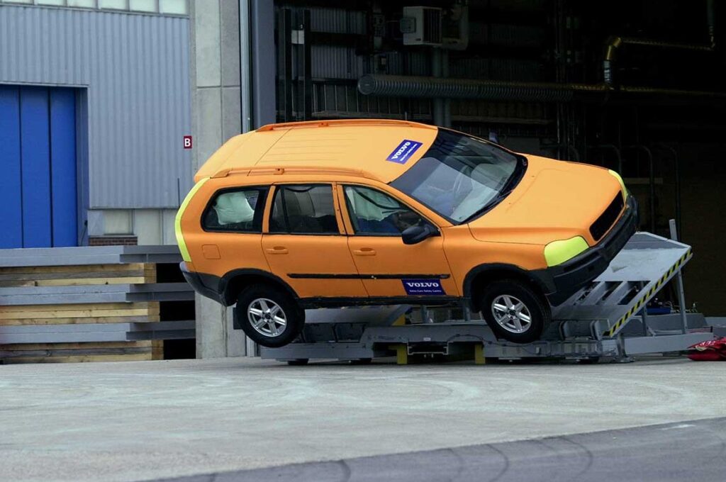Roll Over tests in Volvo