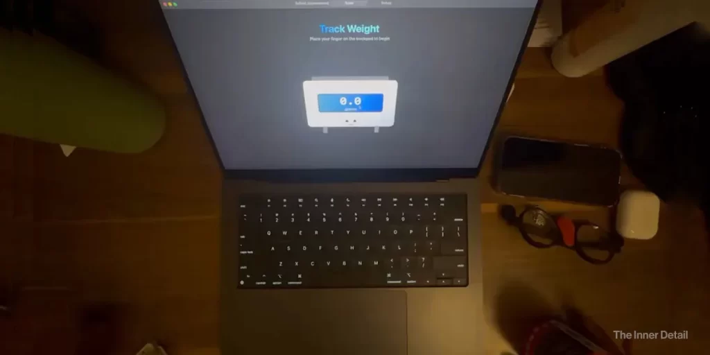 MacBook as weighing scale